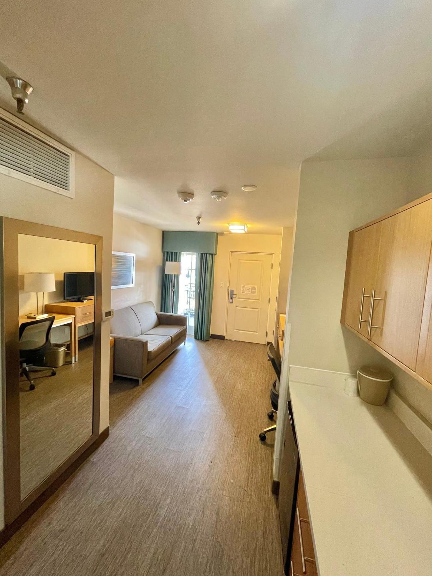 Red Roof Inn Plus & Suites 坦帕 客房 照片