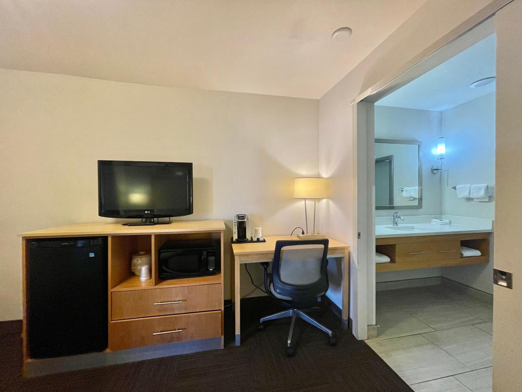 Red Roof Inn Plus & Suites 坦帕 客房 照片