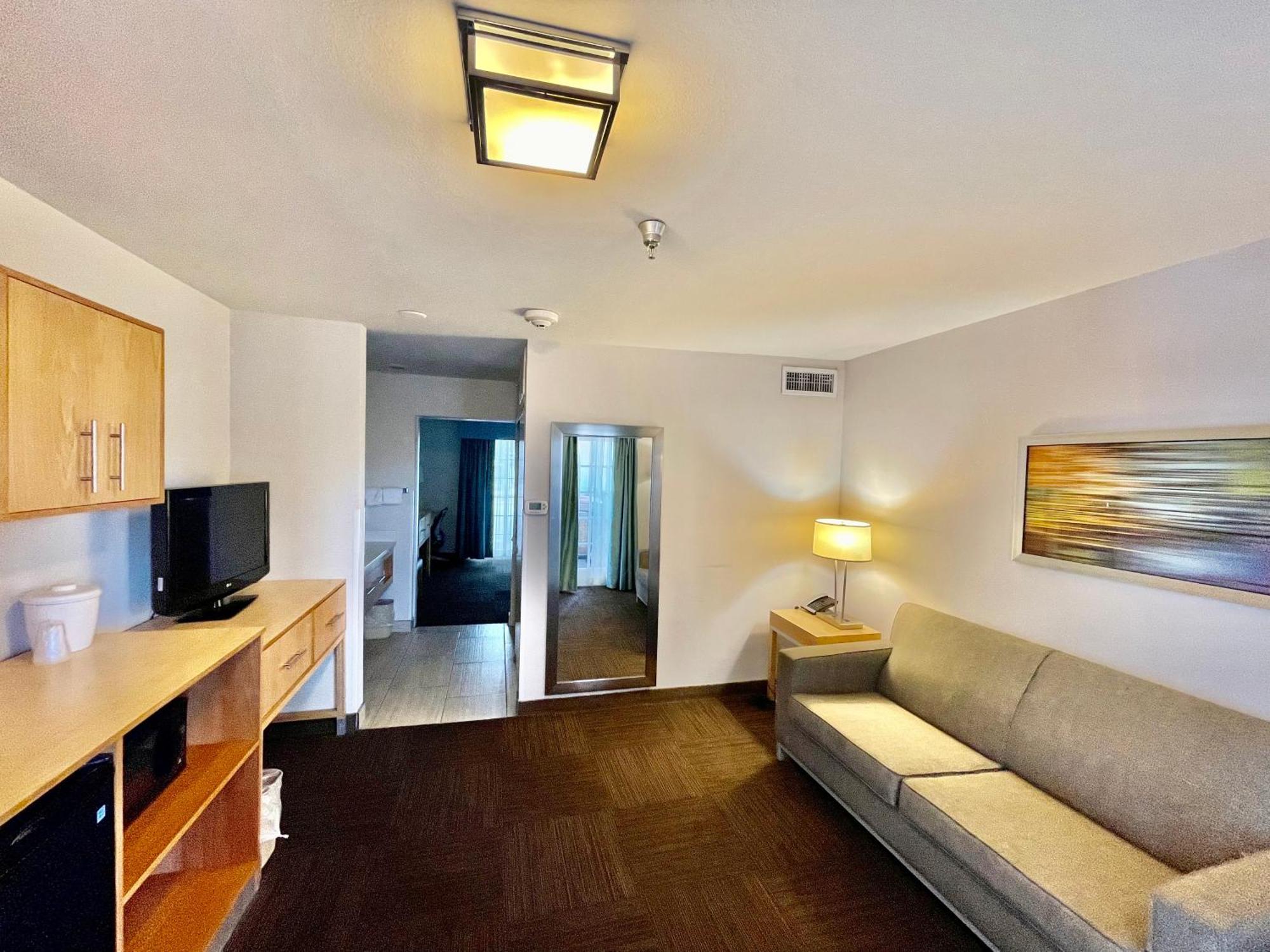 Red Roof Inn Plus & Suites 坦帕 客房 照片